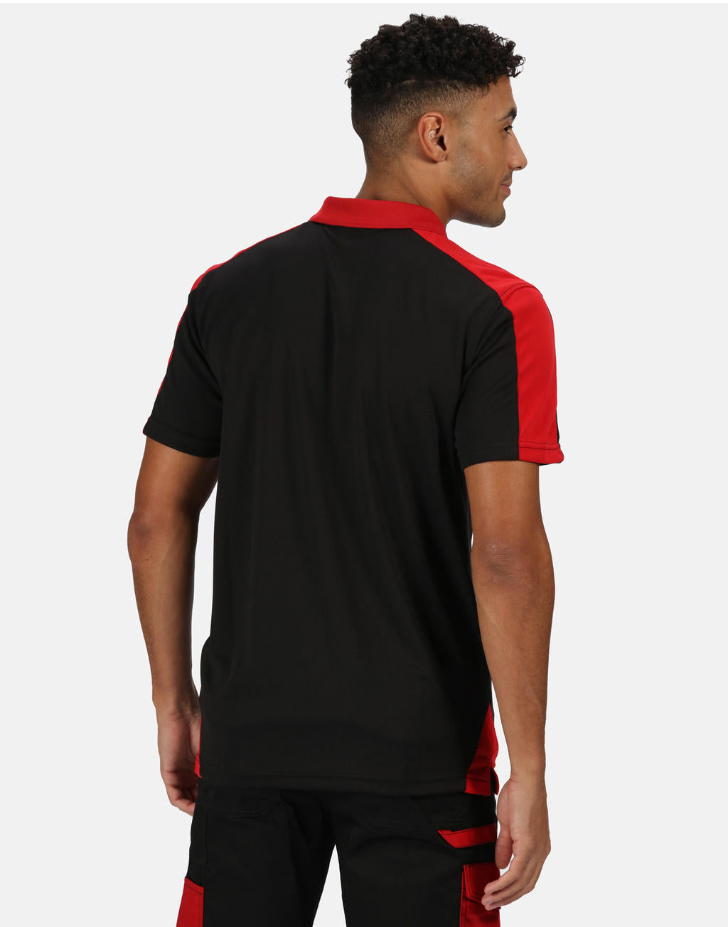 Contrast Coolweave Polo in Farbe Black/Seal Grey