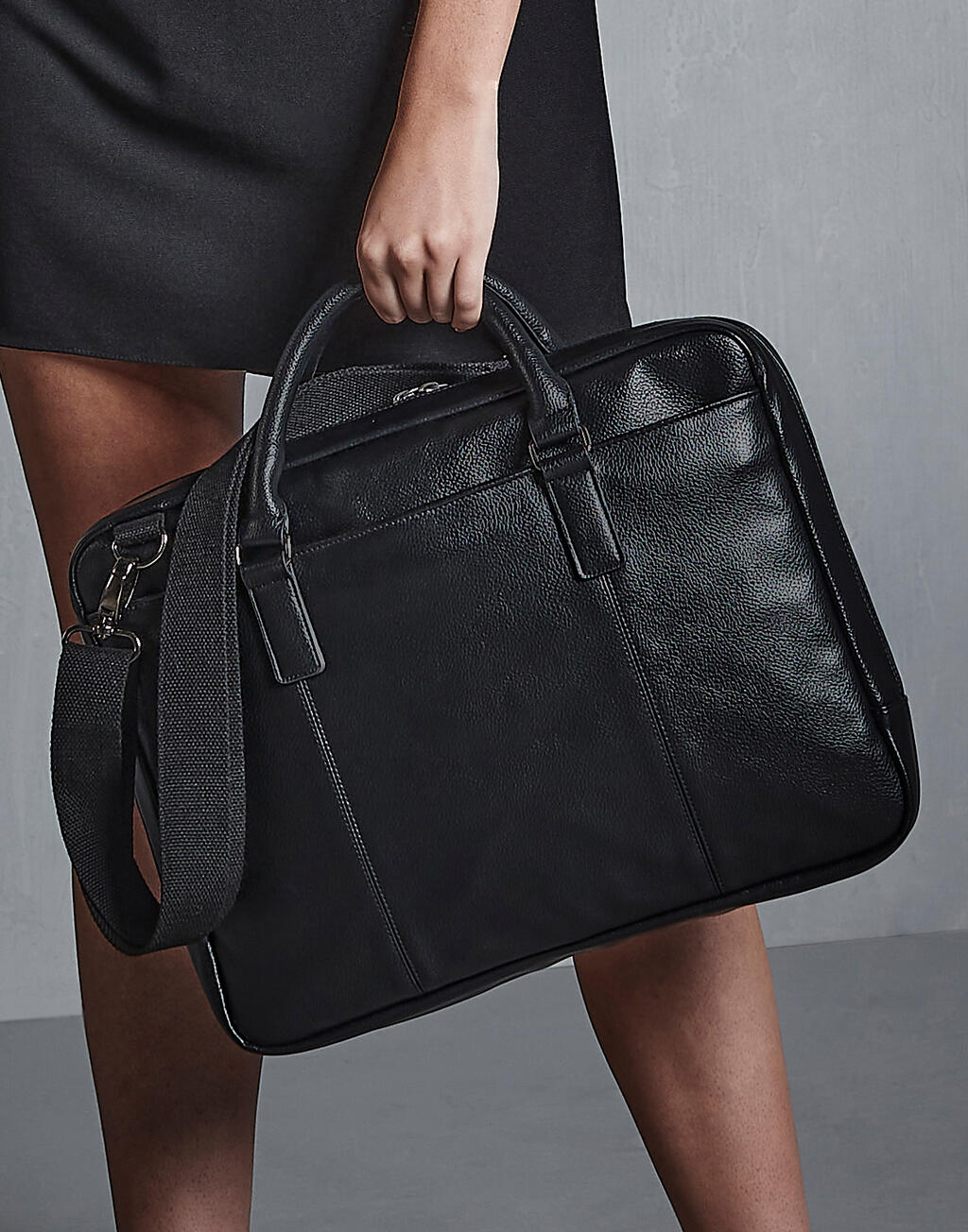 NuHide™ Slimline Laptop Brief in Farbe Black