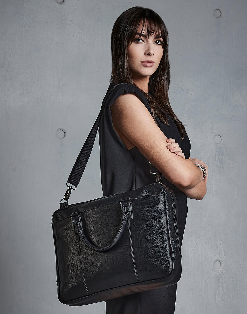 NuHide™ Slimline Laptop Brief in Farbe Black