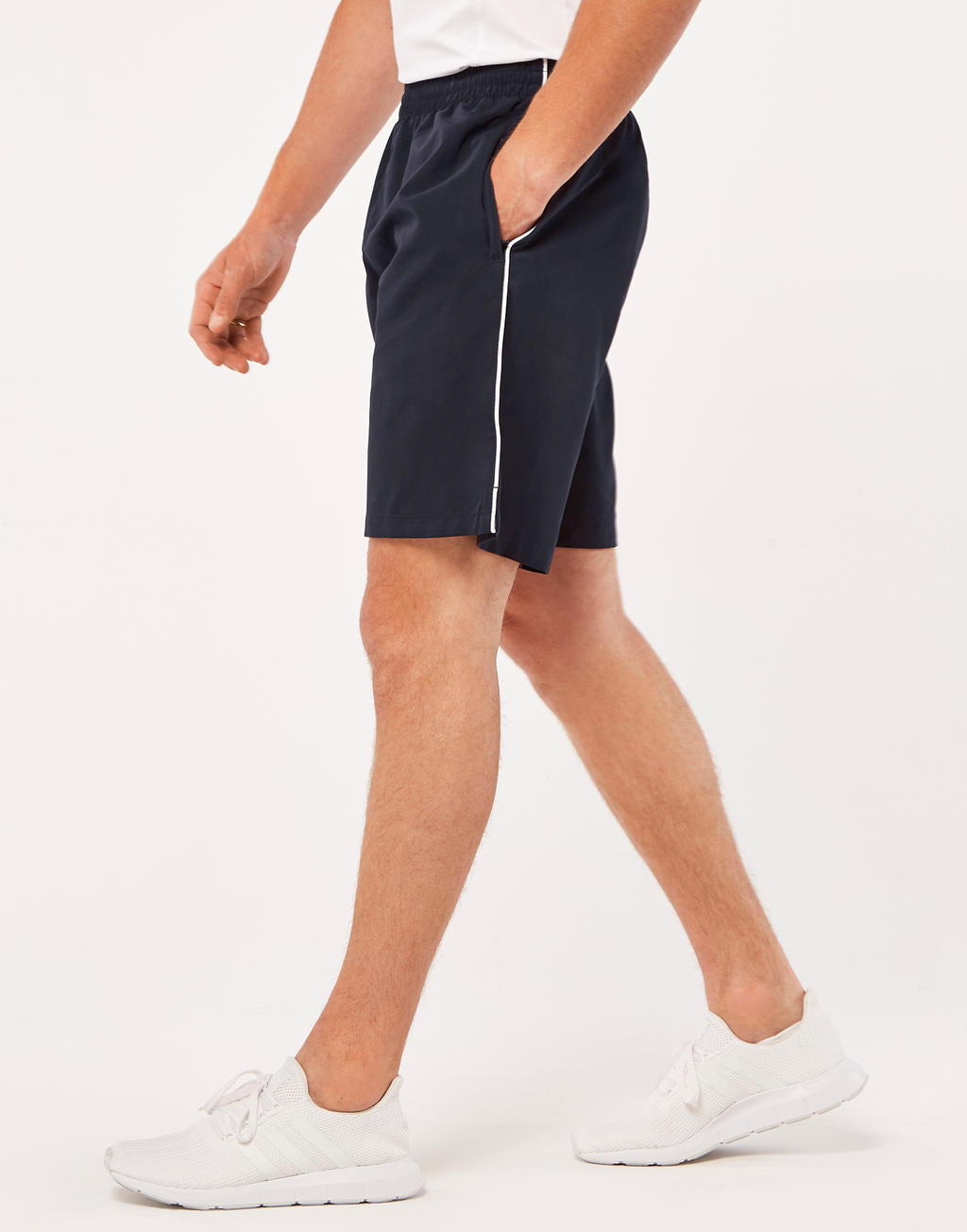 Classic Fit Track Short in Farbe Black/White