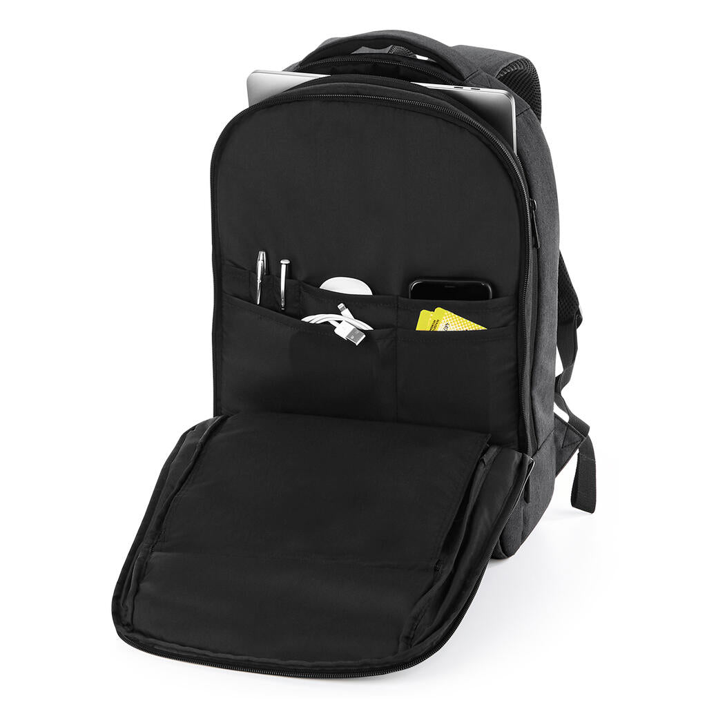 Q-Tech Charge Convertible Backpack in Farbe Black