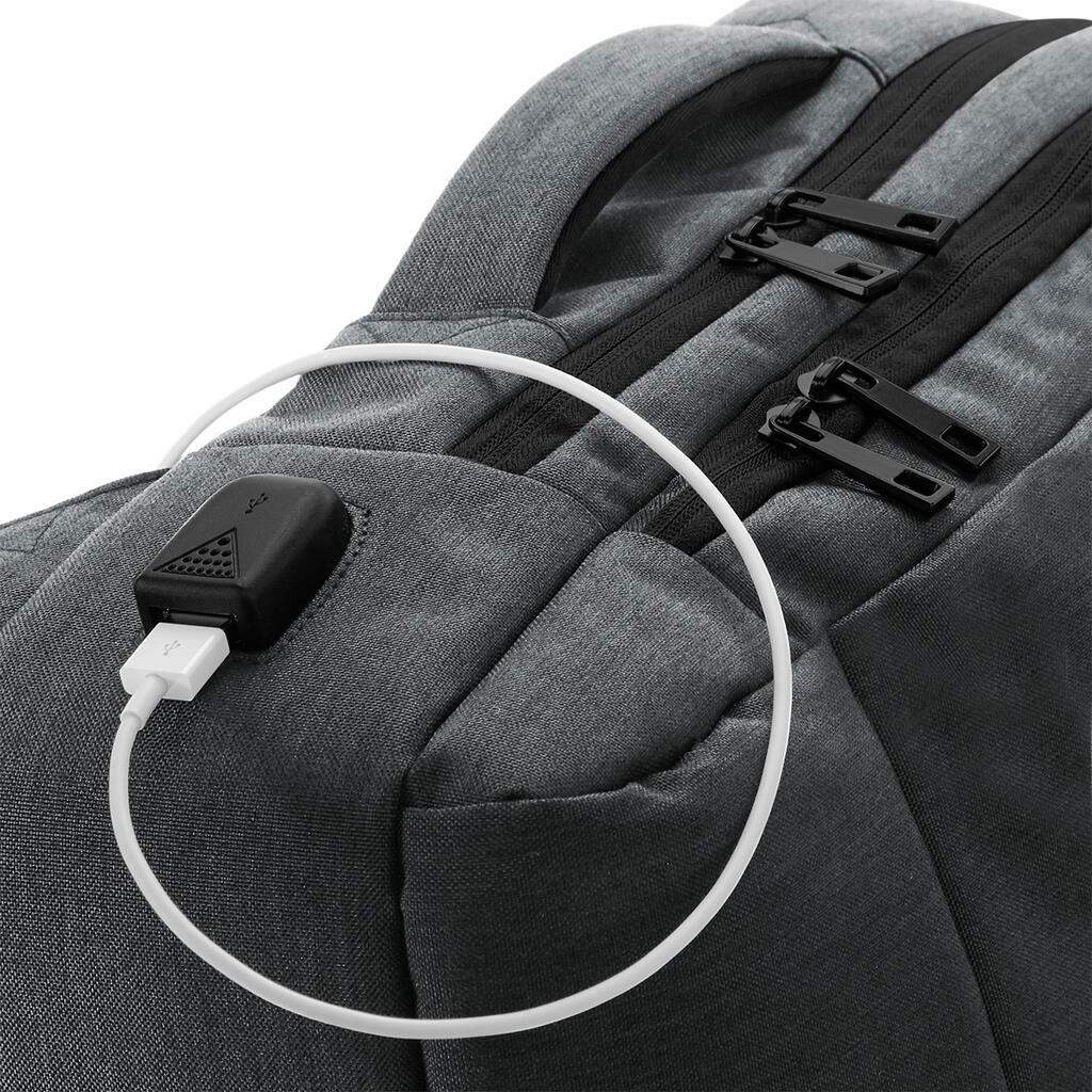 Q-Tech Charge Convertible Backpack in Farbe Black