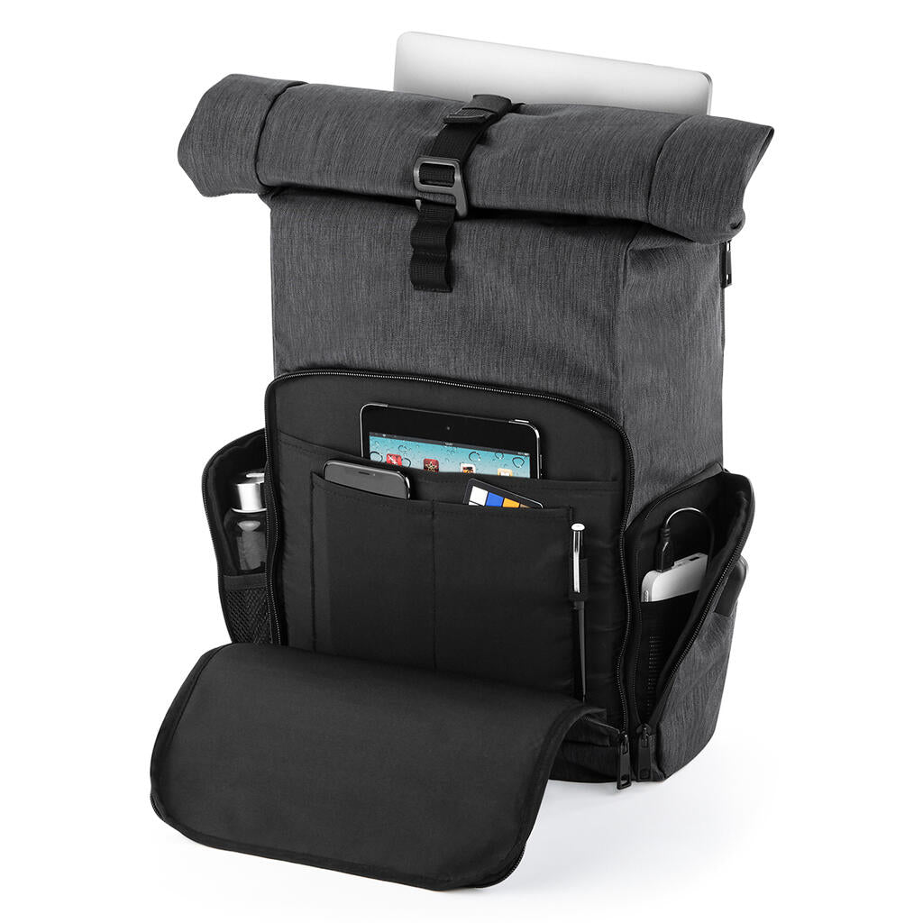 Q-Tech Charge Roll-Top Backpack in Farbe Black