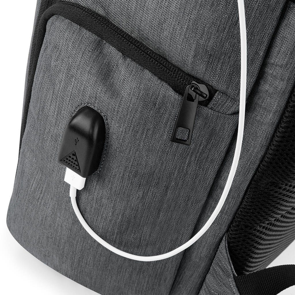 Q-Tech Charge Roll-Top Backpack in Farbe Black
