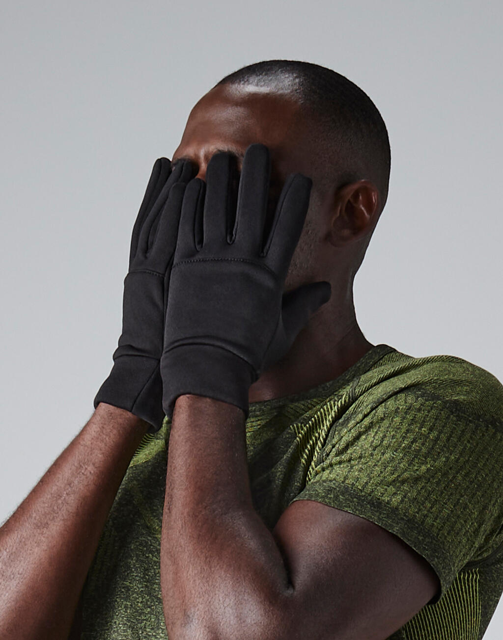 Softshell Sports Tech Gloves in Farbe Black