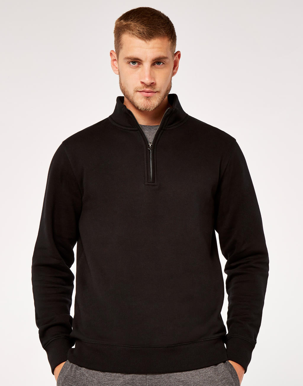 Regular Fit 1/4 Zip Sweatshirt in Farbe Black