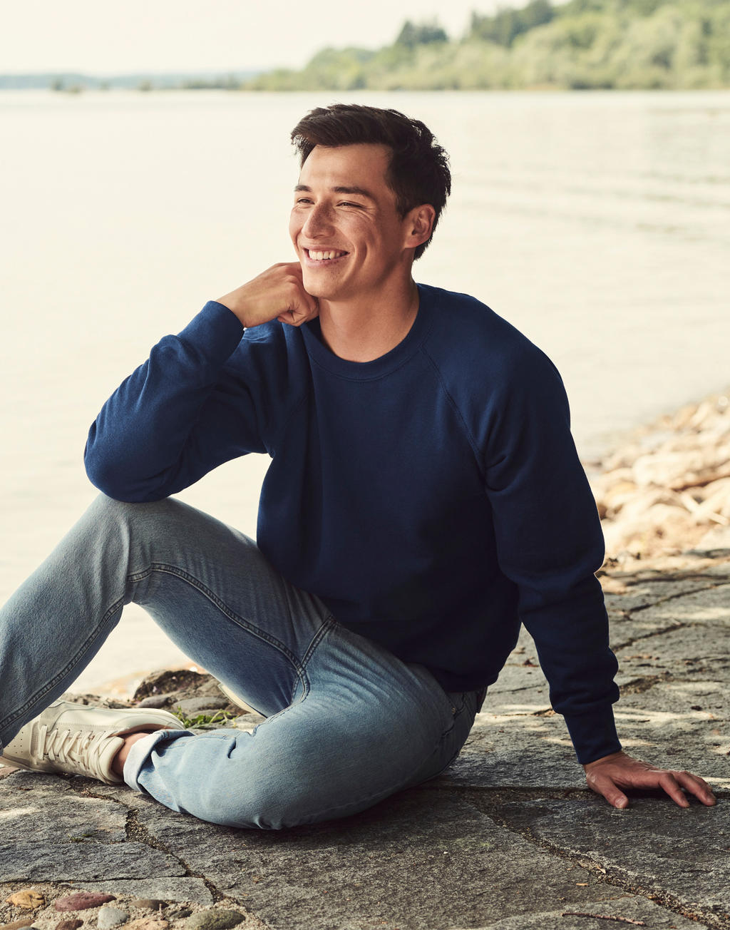 Classic Raglan Sweat in Farbe White