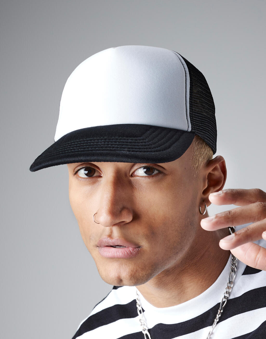 Vintage Snapback Trucker in Farbe Black/White