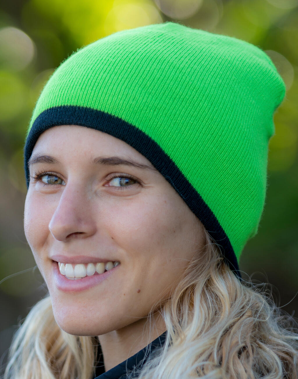 Reversible Fashion Fit Hat in Farbe Black/Yellow