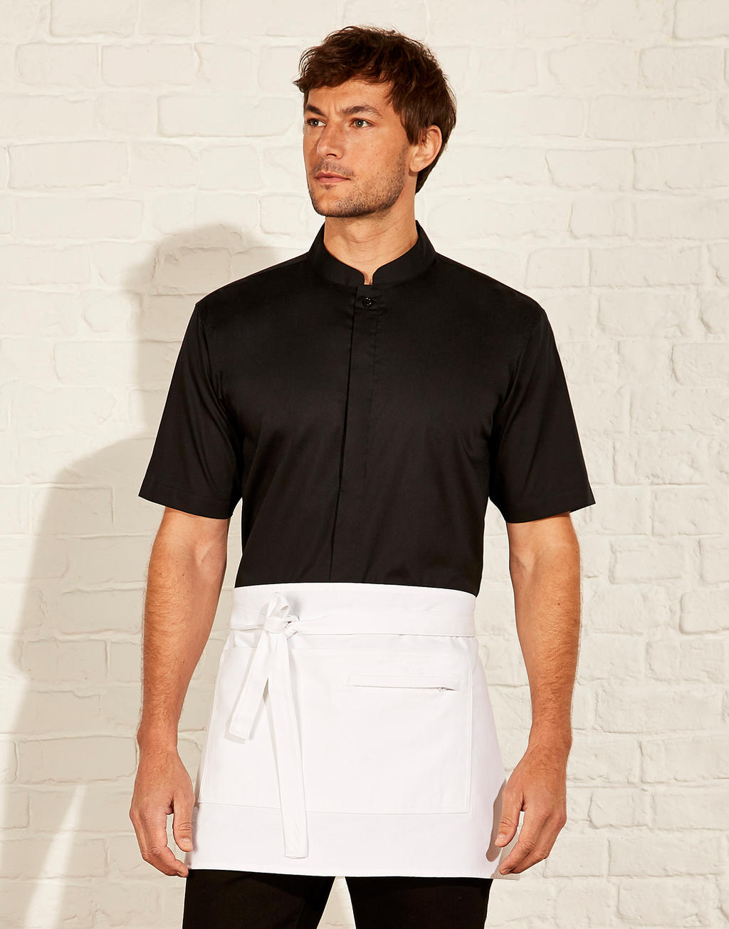 Tailored Fit Mandarin Collar Shirt SSL in Farbe Black