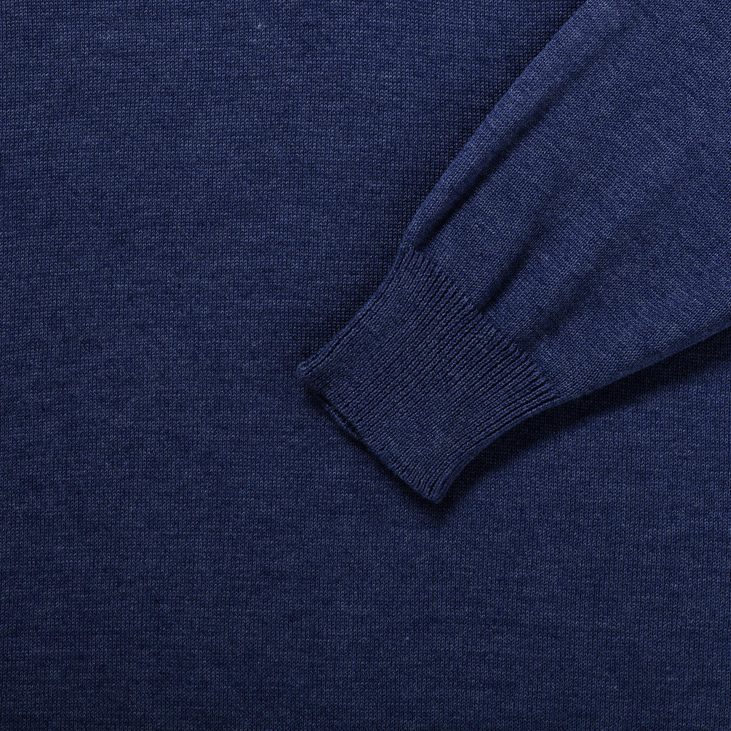 Men's V-Neck Knitted Pullover in Farbe Black