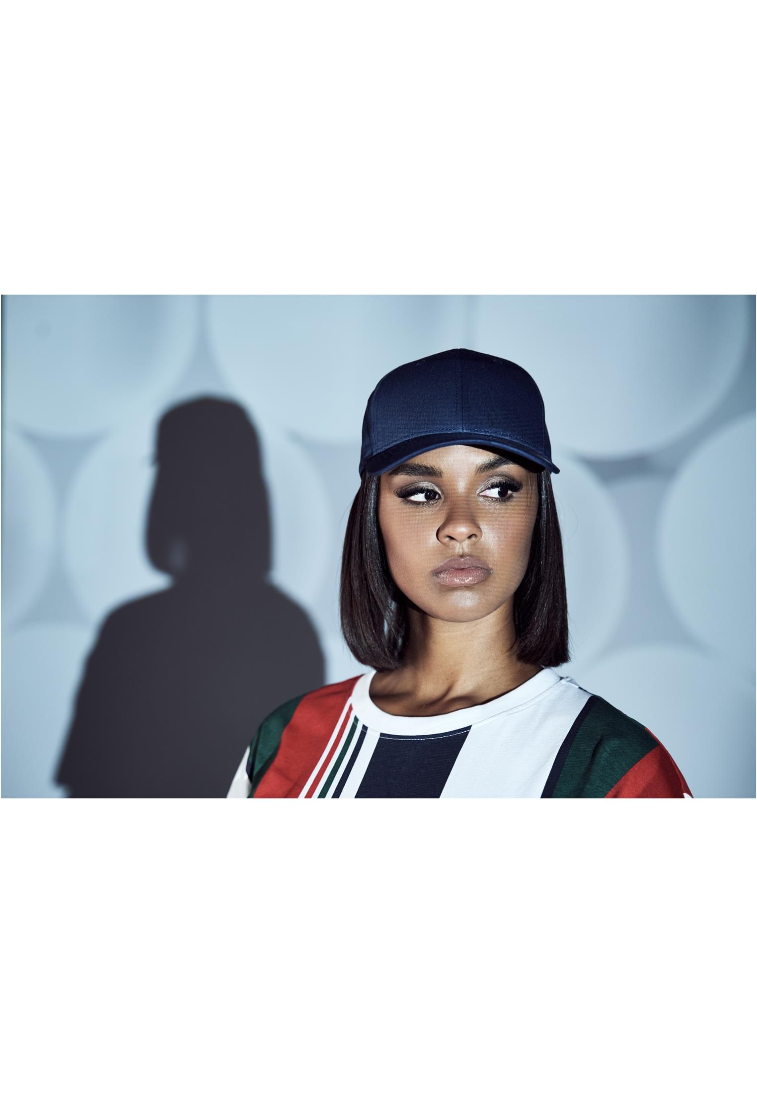 Curved Classic Snapback - ShirtStore