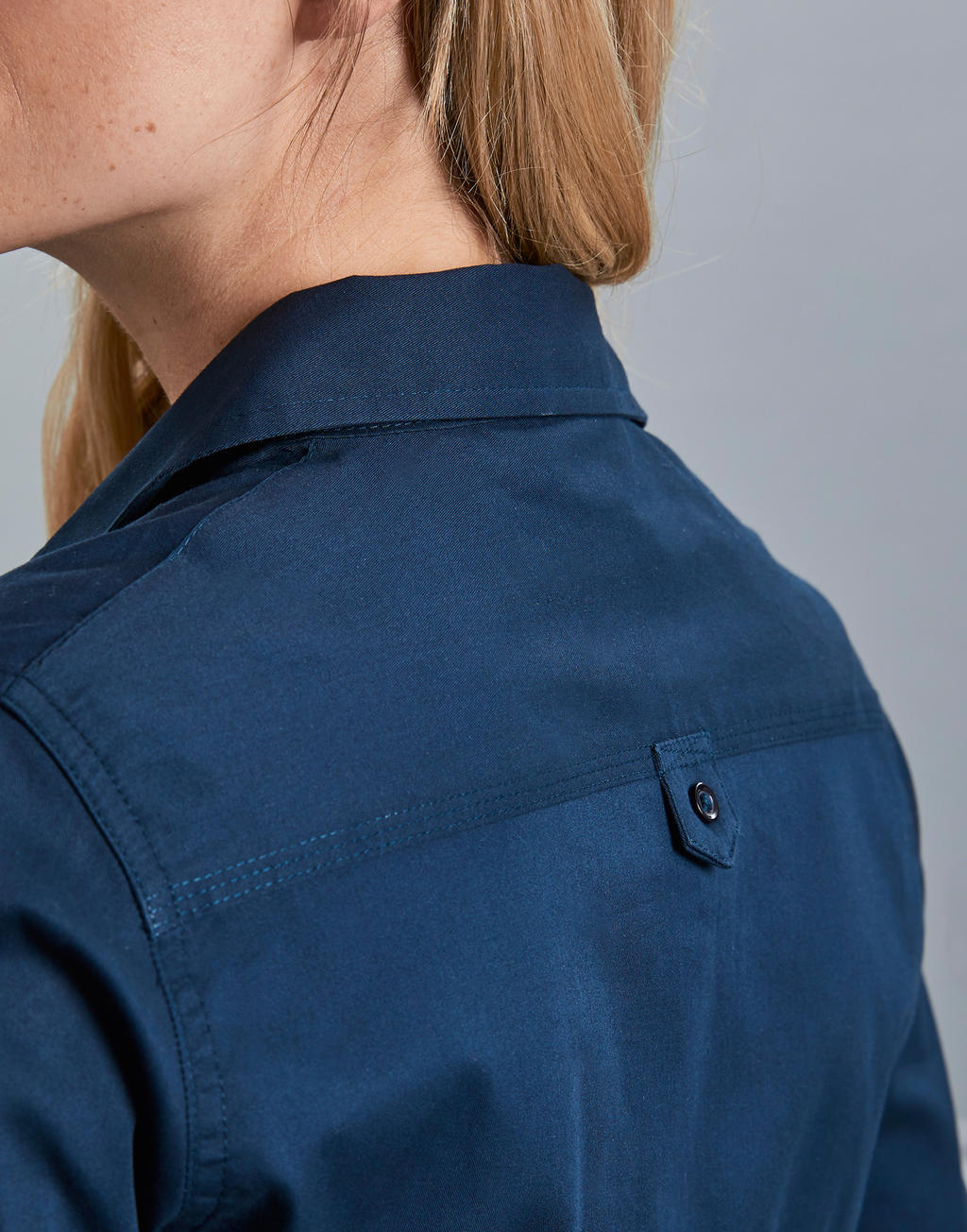 Ladies' Classic Twill Shirt LS in Farbe White