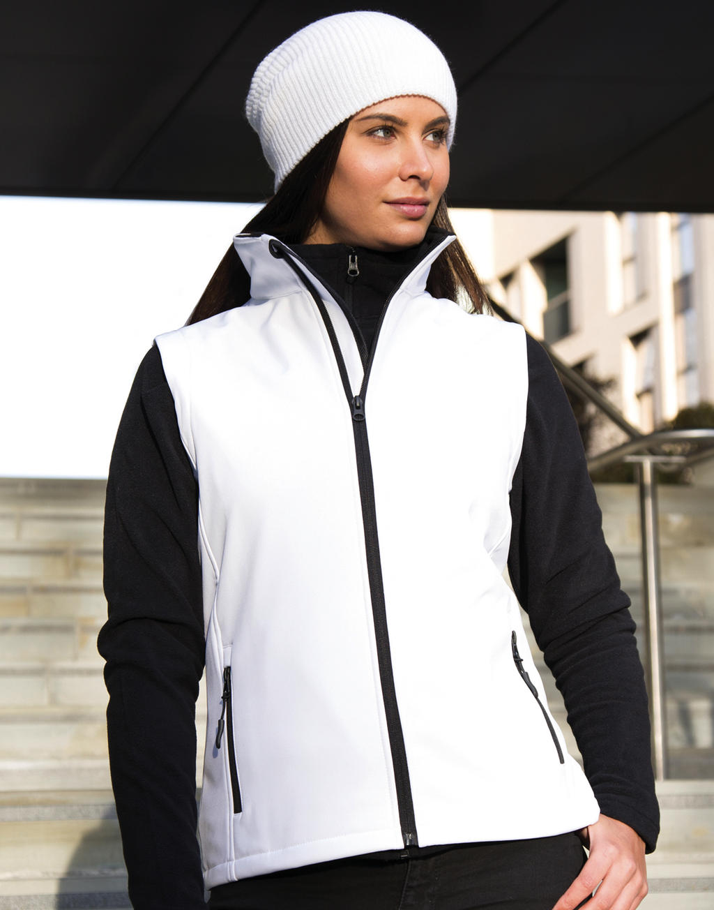 Women's Printable Softshell Bodywarmer in Farbe White/Black