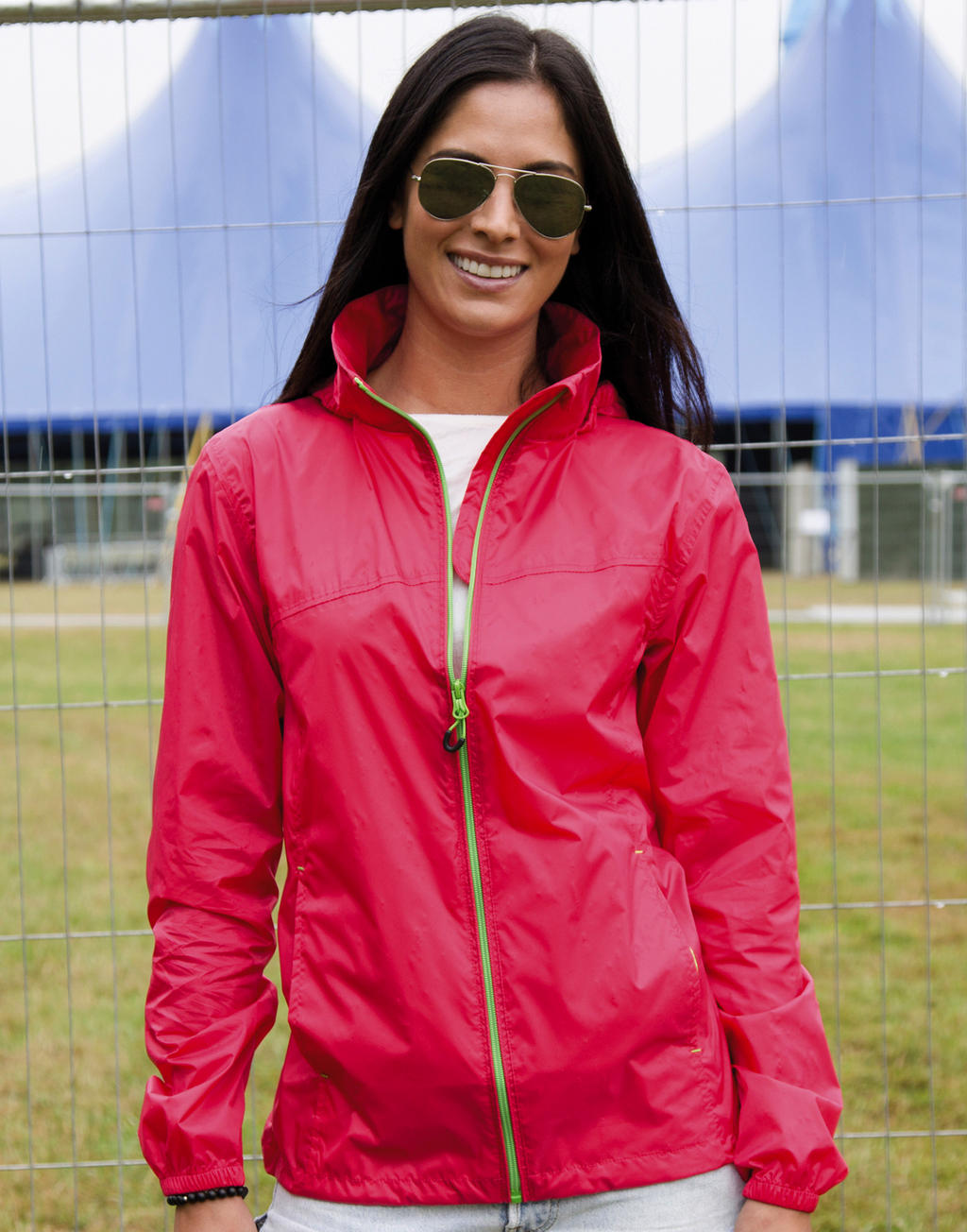 HDI Quest Lightweight Stowable Jacket in Farbe Black/Orange