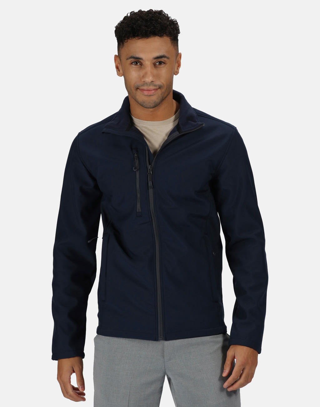 Honestly Made Recycled Softshell Jacket in Farbe Black