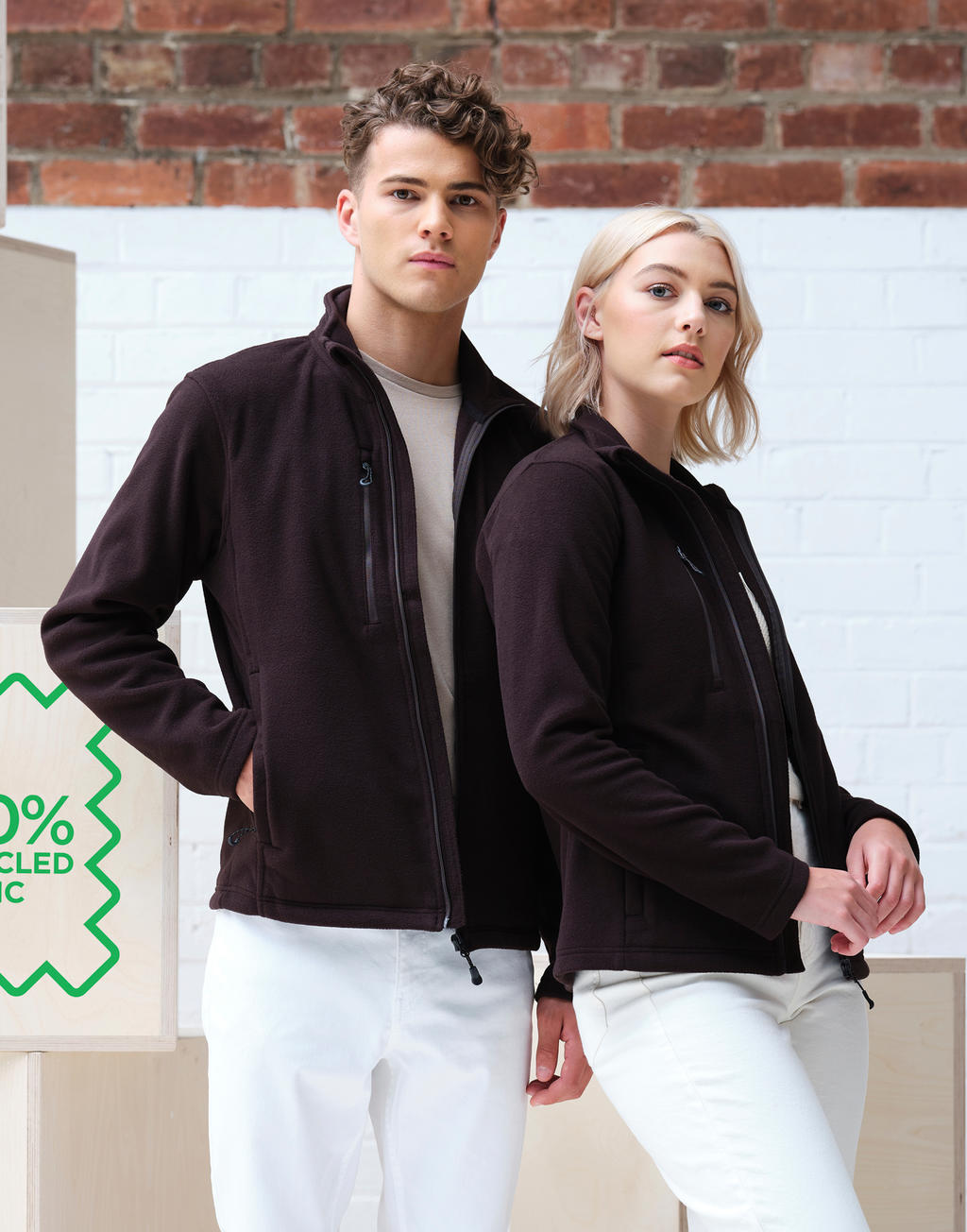 Honestly Made Recycled Full Zip Fleece in Farbe Black