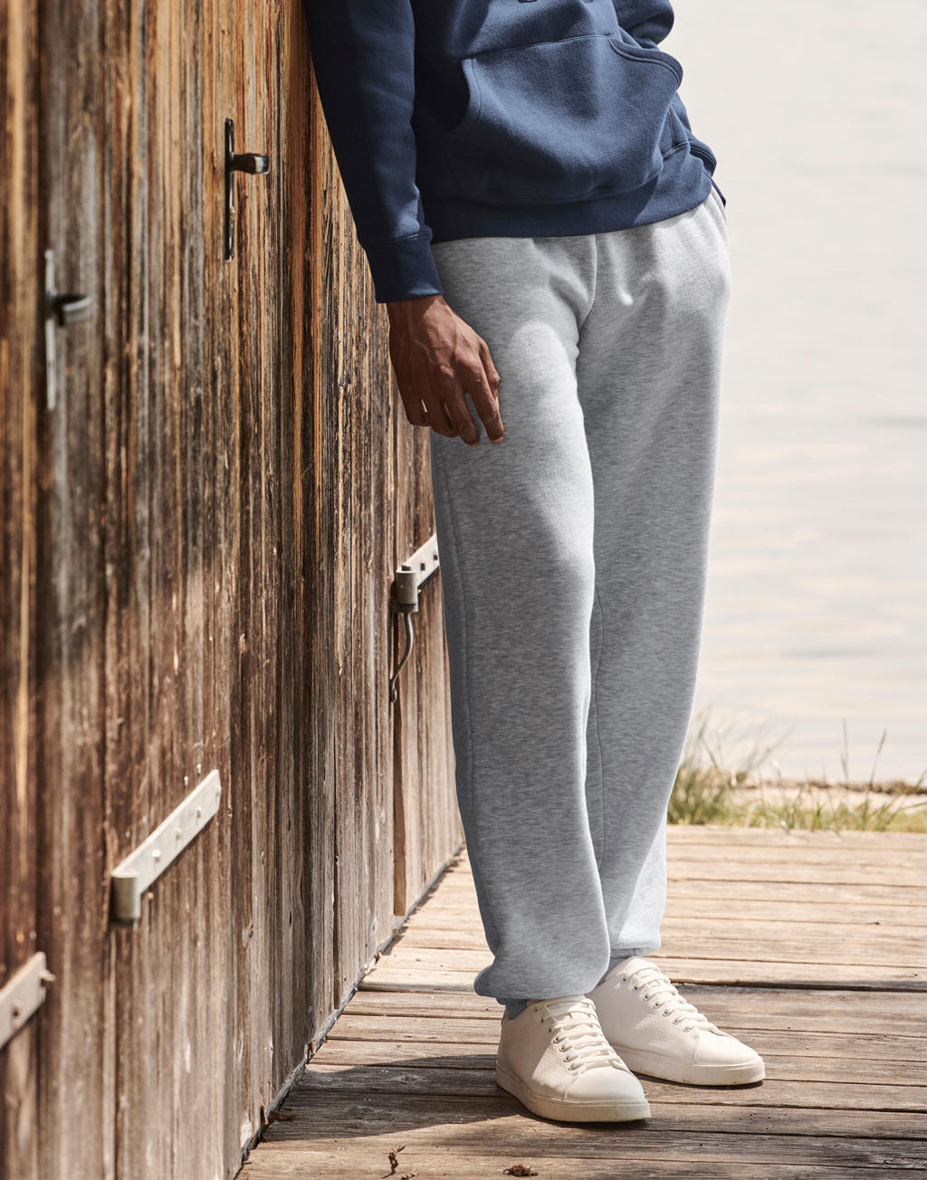 Elasticated Cuff Jog Pants in Farbe Black