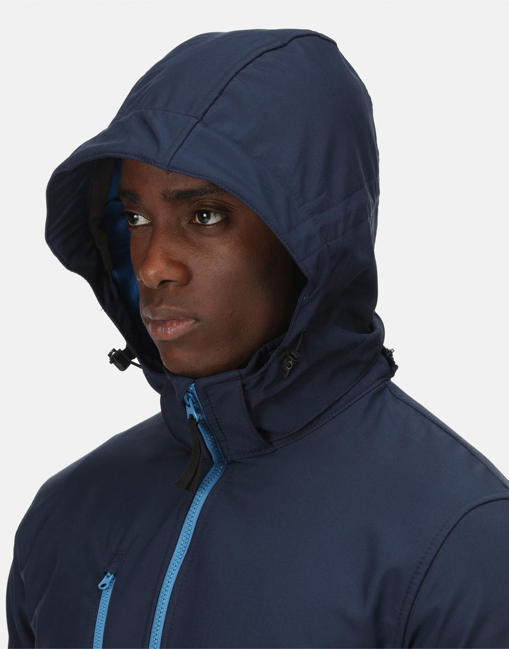 Venturer 3-Layer Hooded Softshell Jacket in Farbe Black