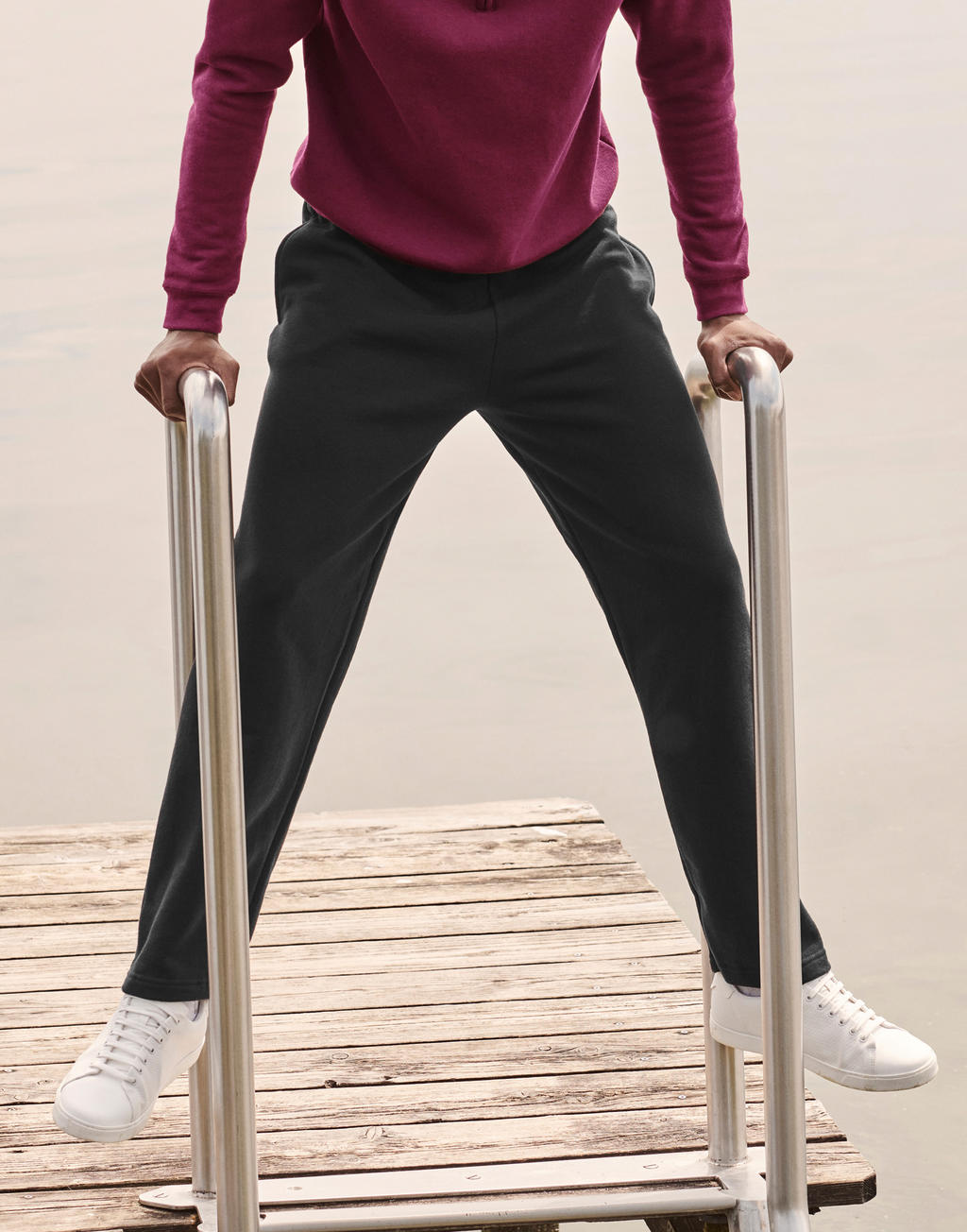 Lightweight Jog Pants in Farbe Black