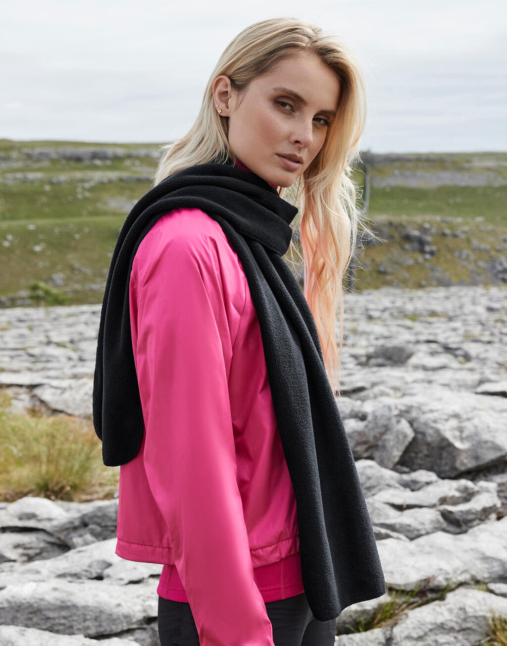 Recycled Fleece Scarf in Farbe Black