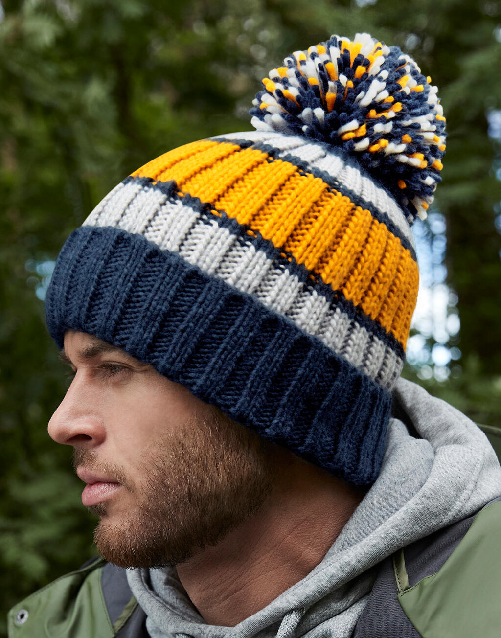 Hygge Striped Beanie in Farbe Blueberry Cheesecake