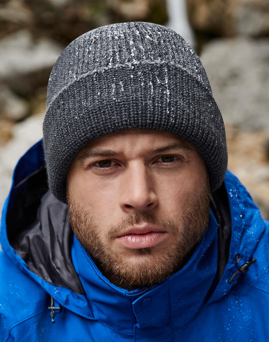 Thermal Elements Beanie in Farbe Black