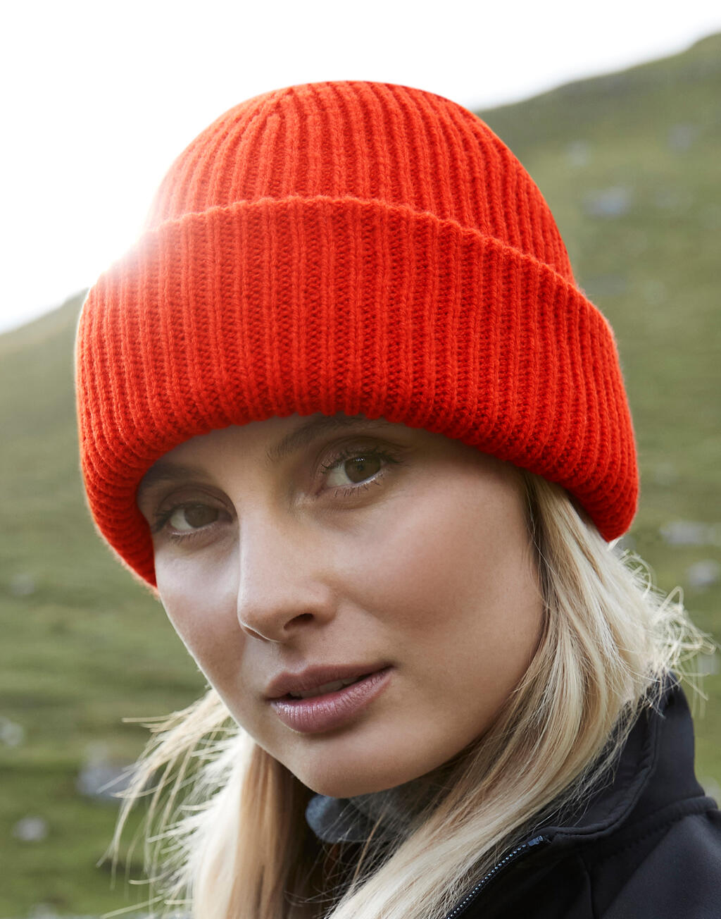 Wind Resistant Breathable Elements Beanie in Farbe Black