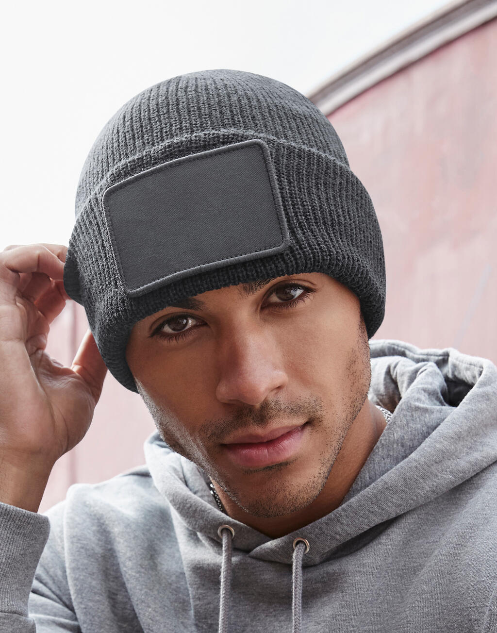Removable Patch Thinsulate™ Beanie in Farbe Black