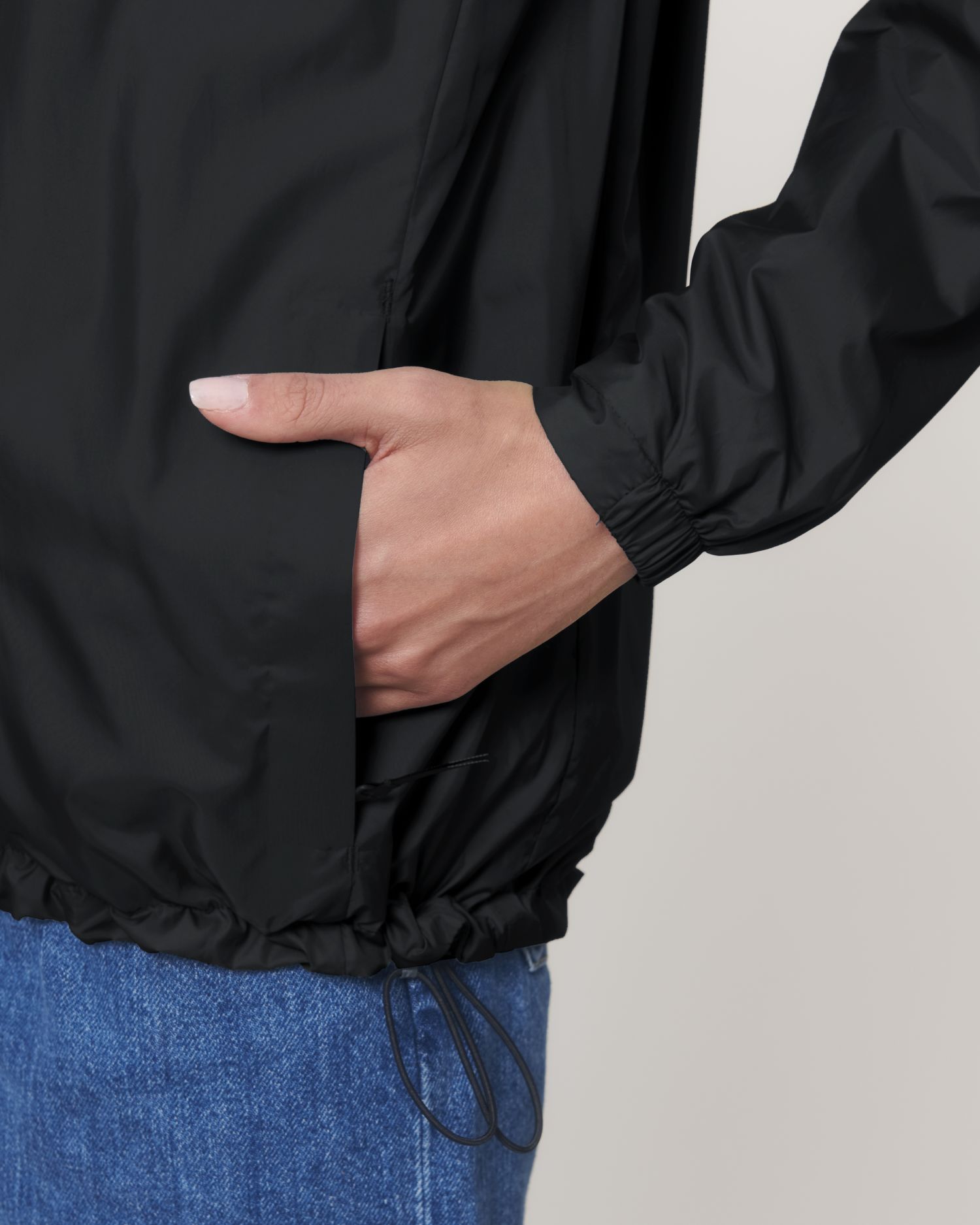Non Padded Jacket Commuter in Farbe Black