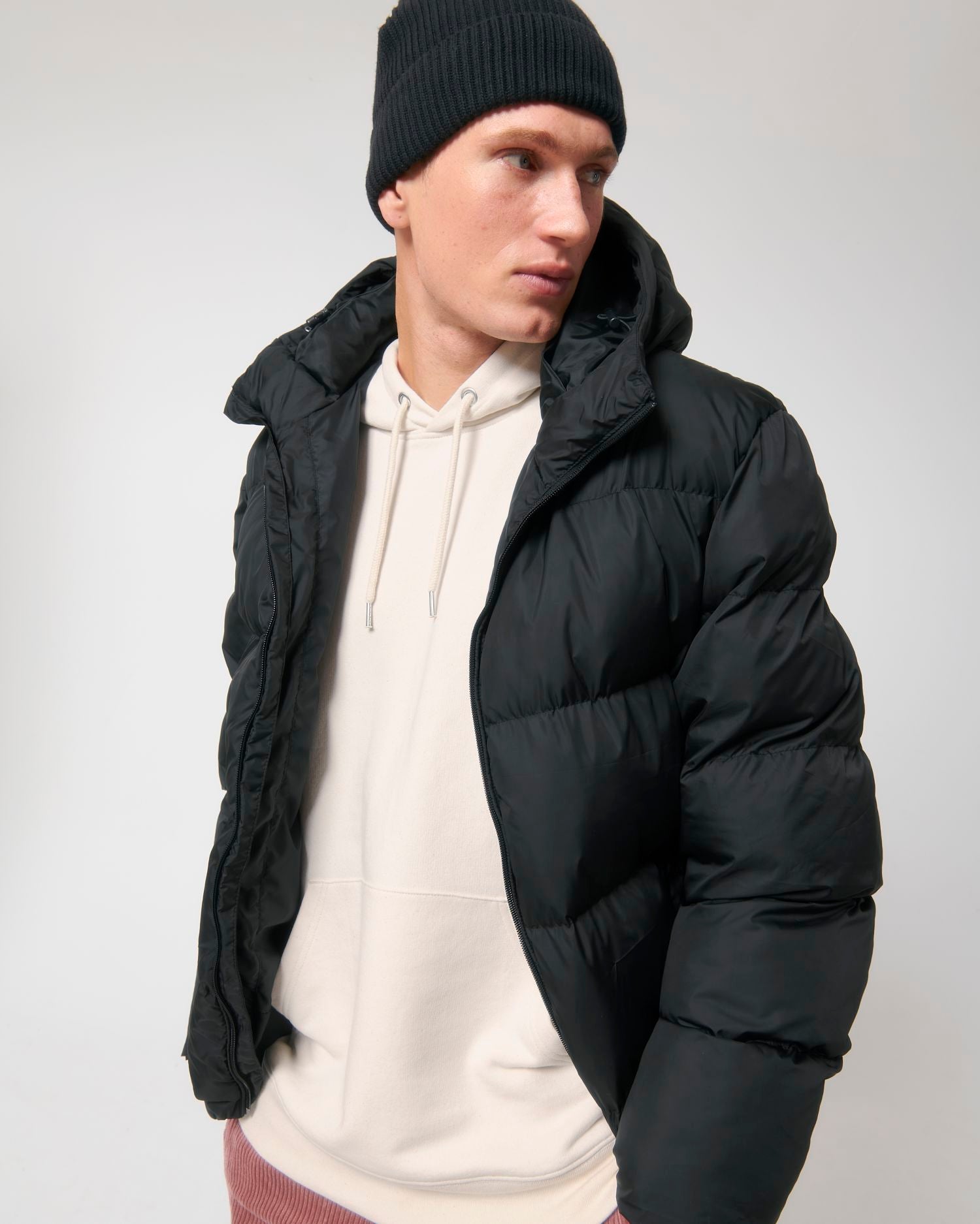 Puffer in Farbe Black