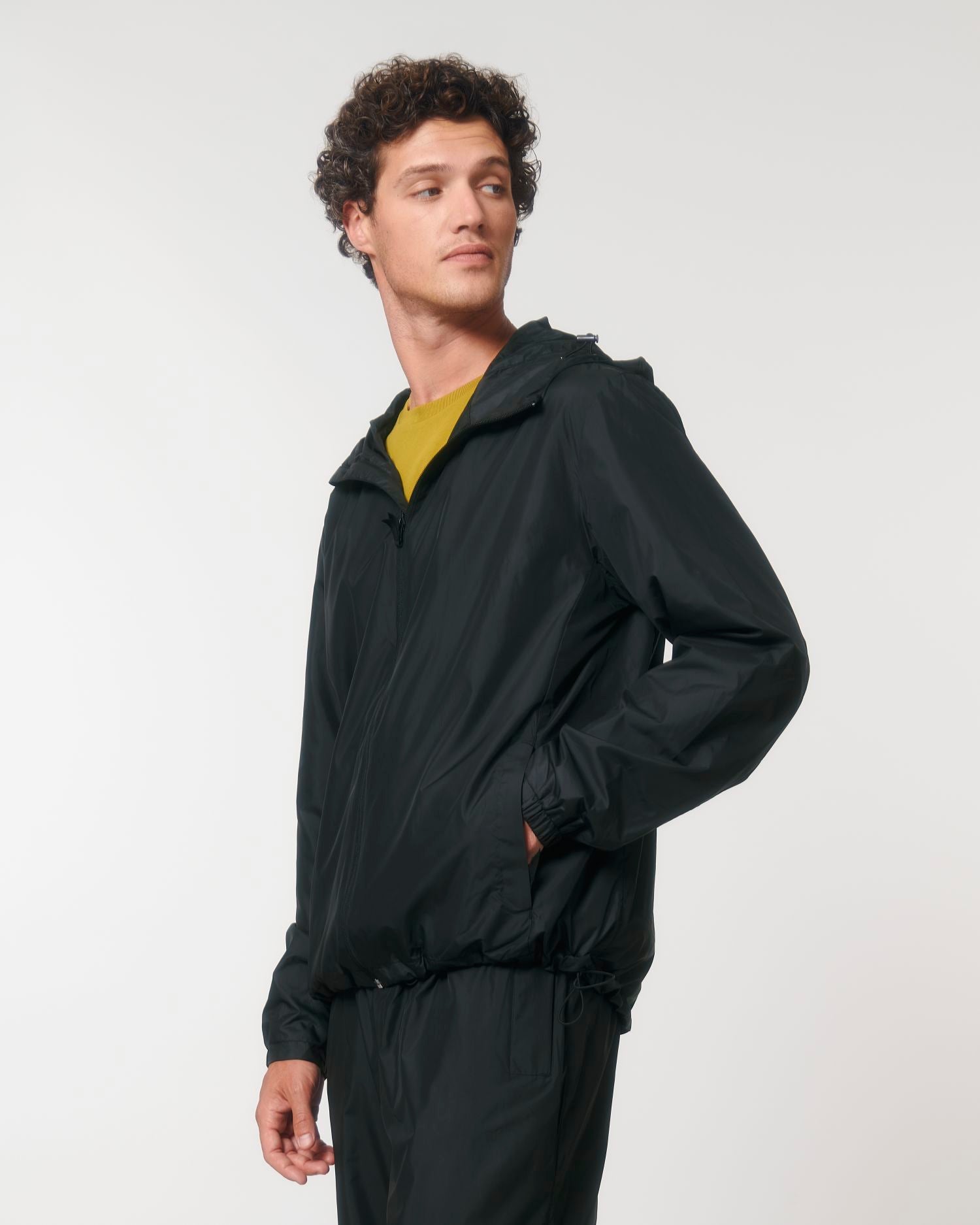 Non Padded Jacket Commuter in Farbe Black