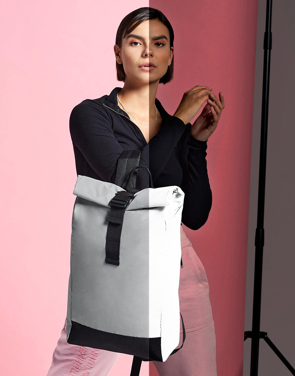  Reflective Roll-Top Backpack in Farbe Black Reflective