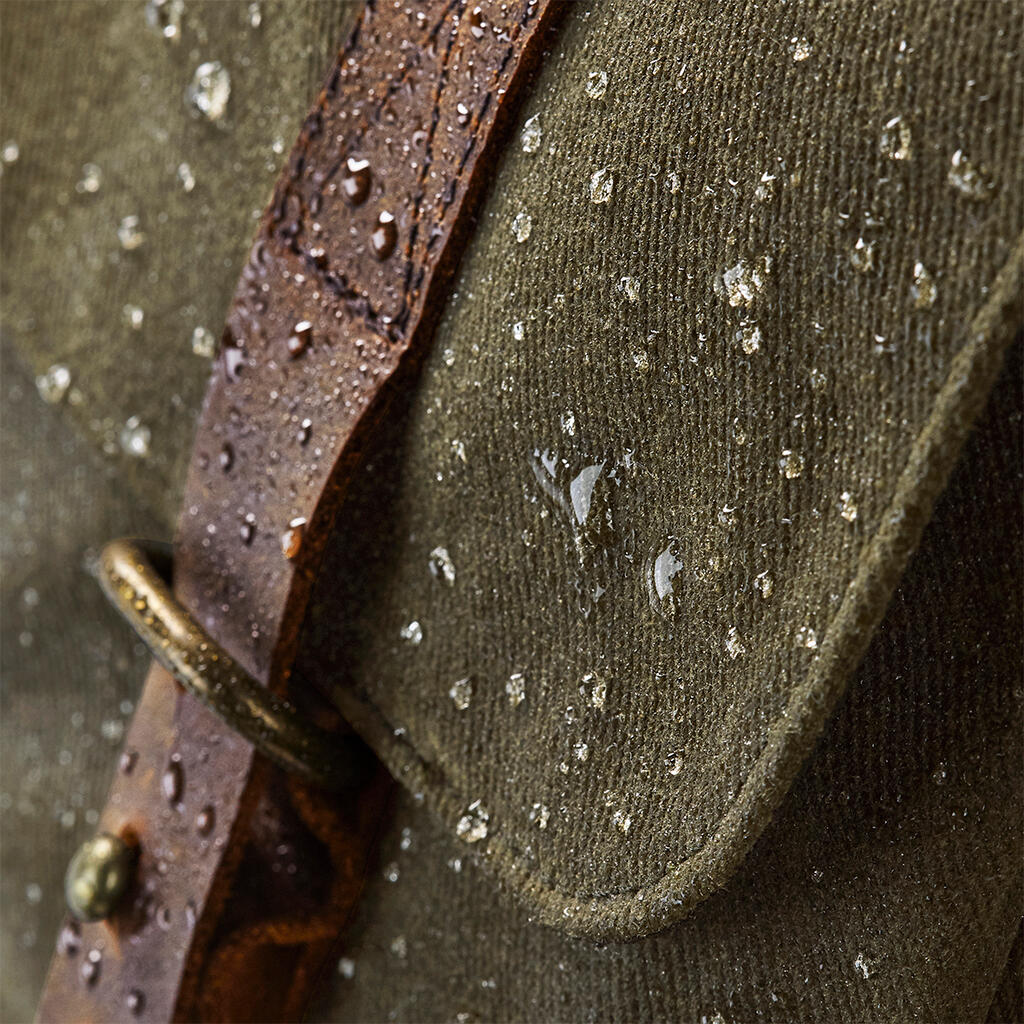  Heritage Waxed Canvas Messenger in Farbe Black