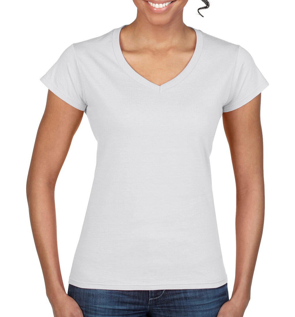  Ladies' Softstyle® V-Neck T-Shirt in Farbe White