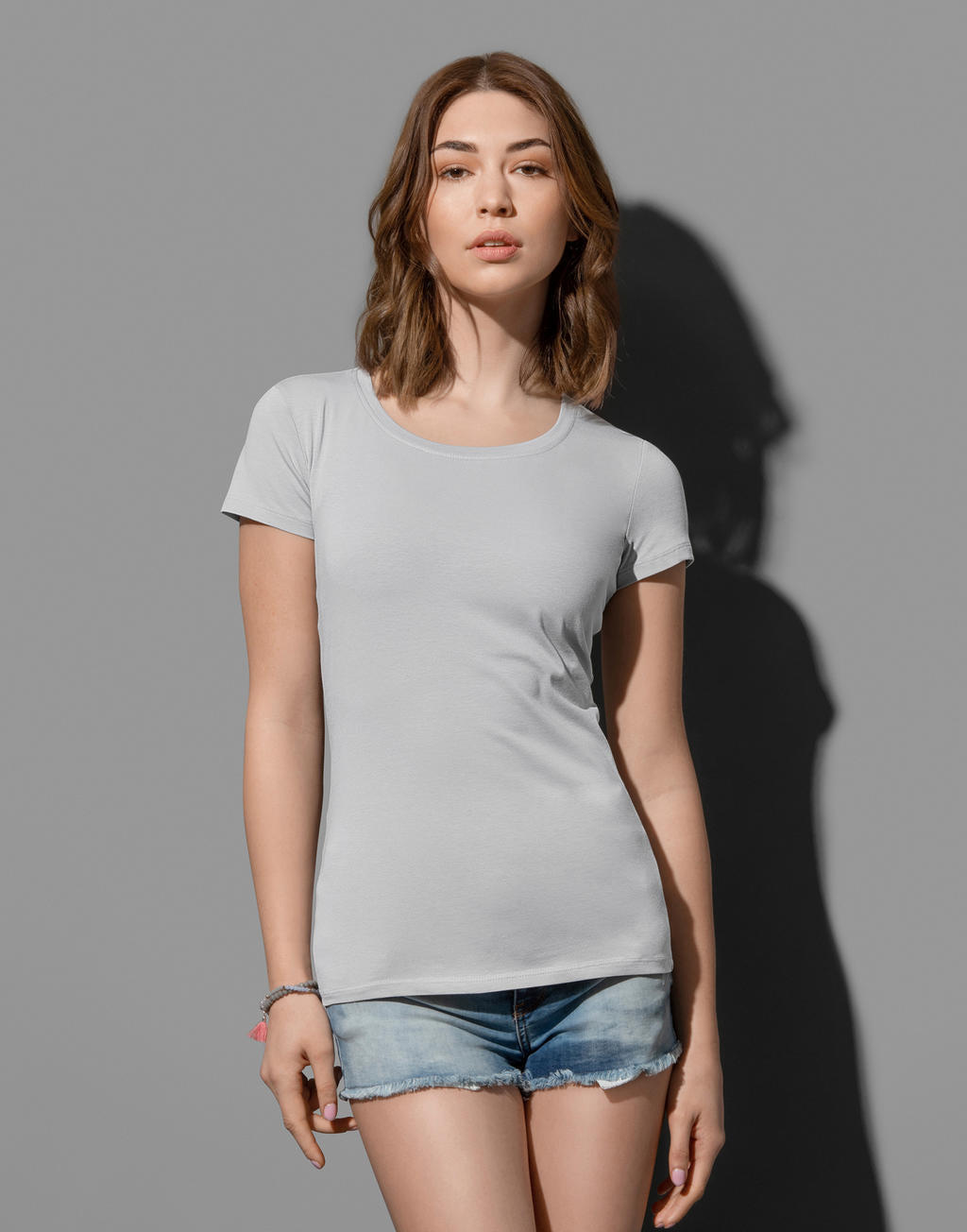  Claire Crew Neck in Farbe White