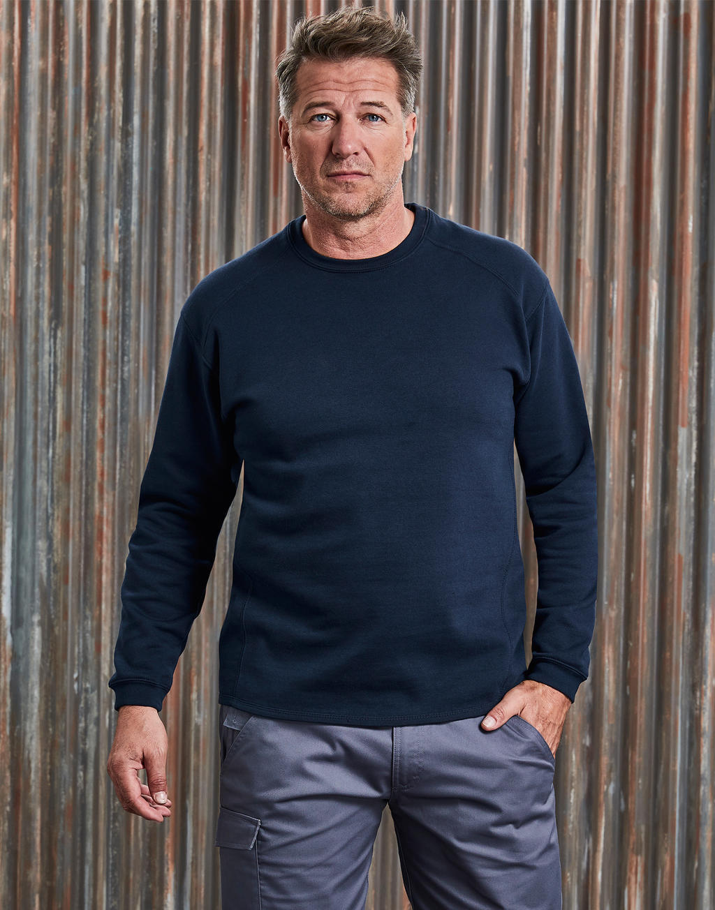  Workwear Set-In Sweatshirt in Farbe Black