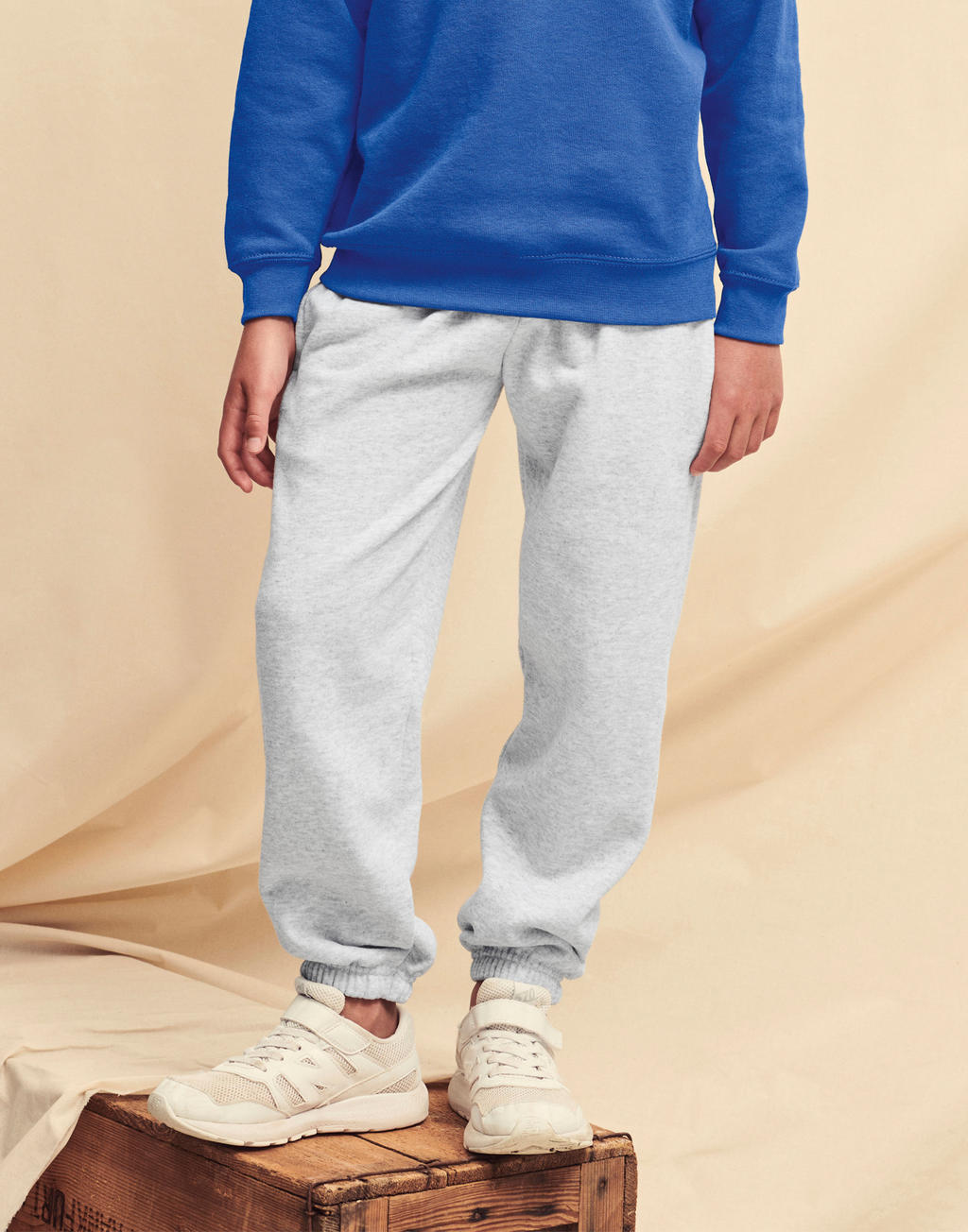  Kids' Classic Elasticated Cuff Jog Pants in Farbe Black