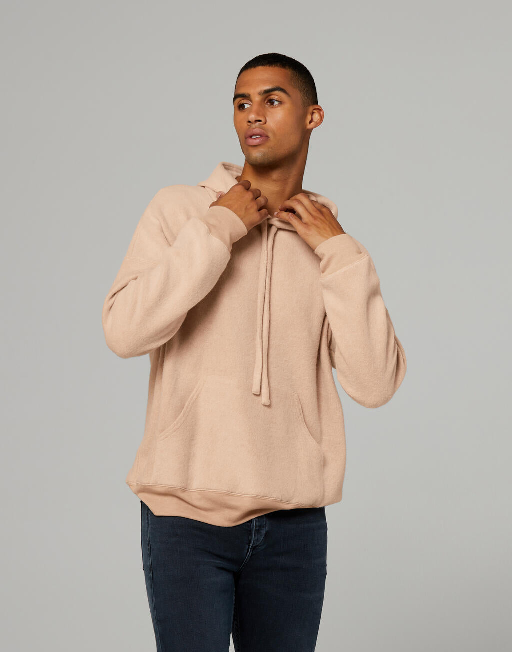  Unisex Sueded Fleece Pullover Hoodie in Farbe Black Heather