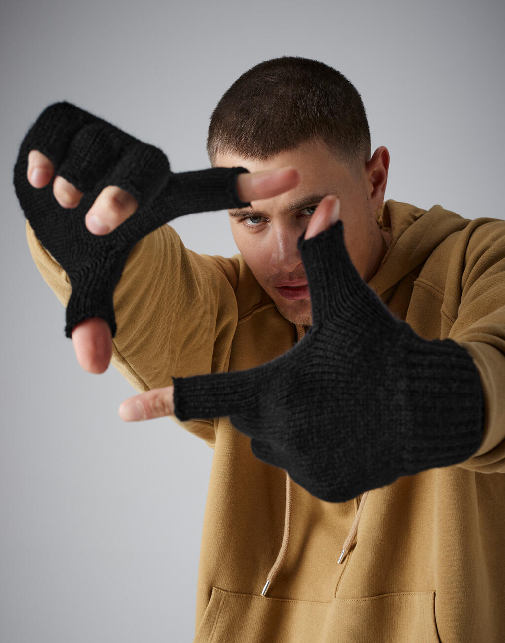  Fingerless Gloves in Farbe Black