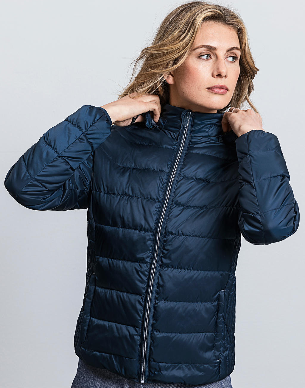  Ladies' Hooded Nano Jacket in Farbe Black