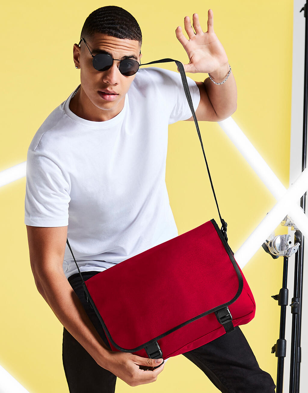  Messenger Bag in Farbe Black