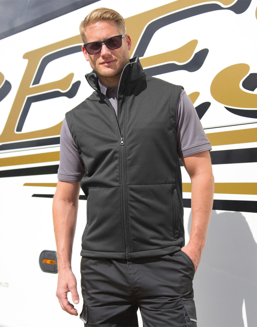  Core Softshell Bodywarmer in Farbe Black